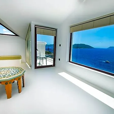 Begonvil Kaş